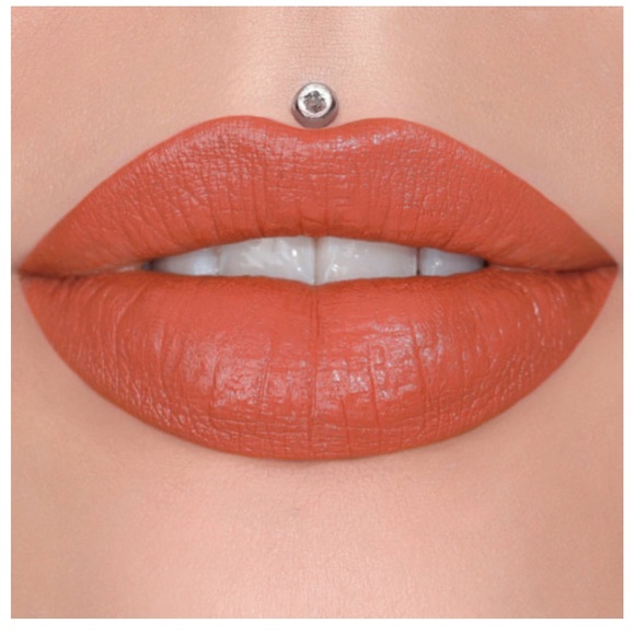 LIBRA LYNN BUNDLE✨ JEFFREE STAR COSMETICS
Velvet Trap Lipstick (TWO LIPSTICKS) - Picture 1 of 7